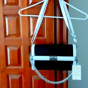 NWT Victoria Leland Designs Black/White Purse NWT
